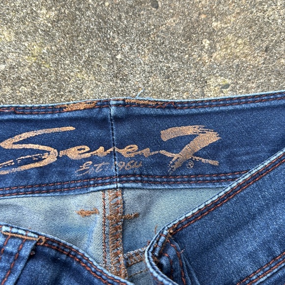 Seven jeans, rocker, slim, size 27, with diamond accented buttons - Picture 4 of 11